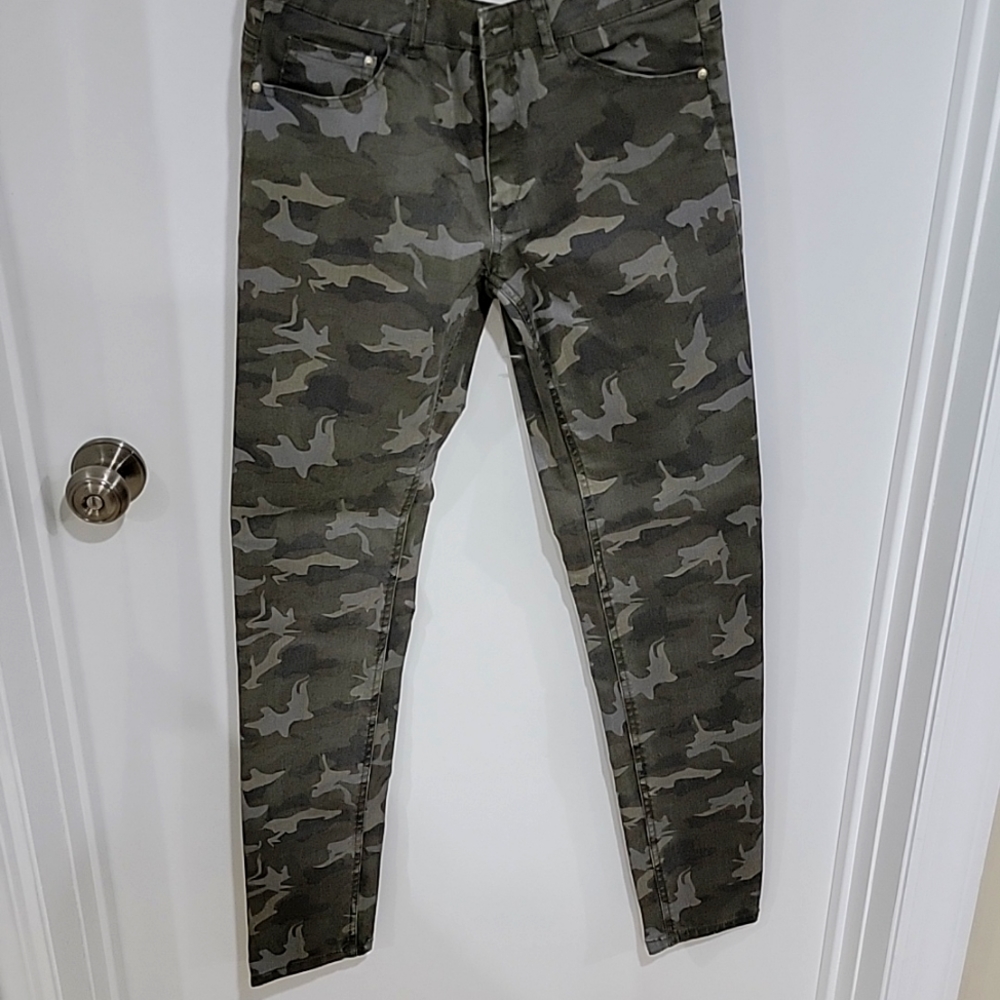 Camouflage Skinny Jeans